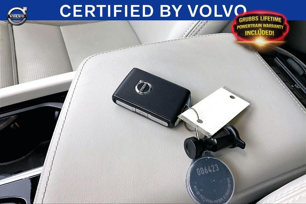 2023 Volvo XC60 B5 Ultimate Bright Theme