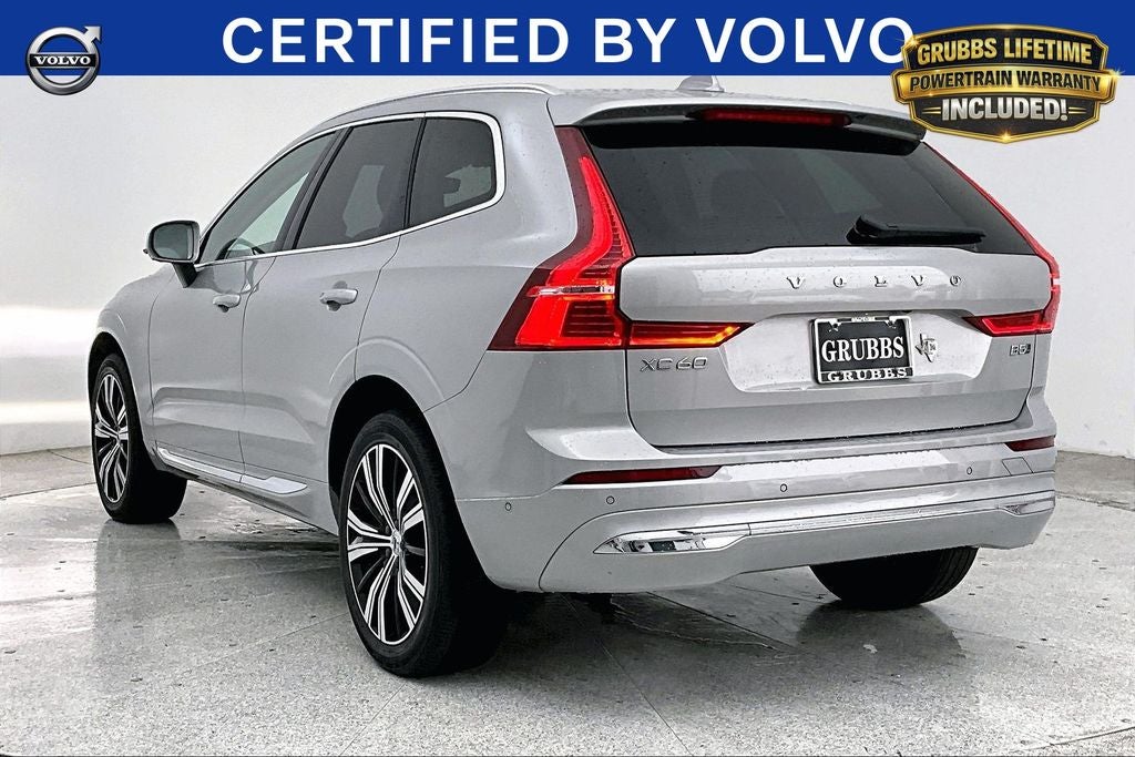 2023 Volvo XC60 B5 Ultimate Bright Theme