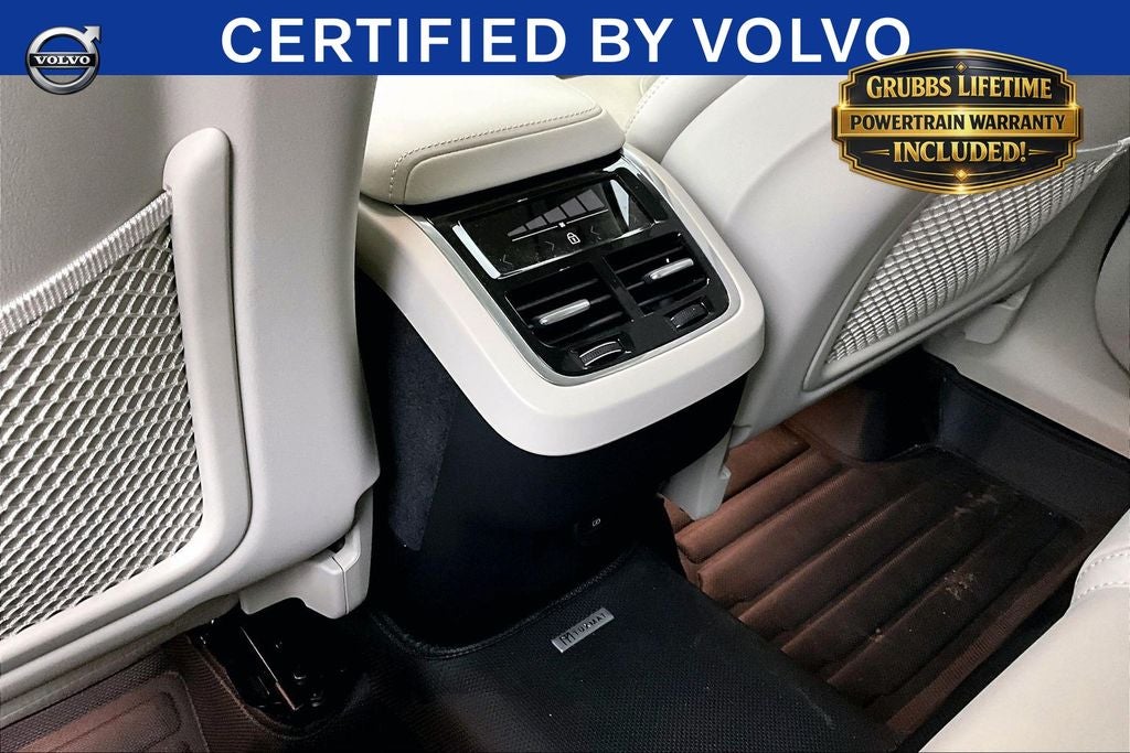 2023 Volvo XC60 B5 Ultimate Bright Theme