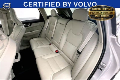 2023 Volvo XC60 B5 Ultimate Bright Theme