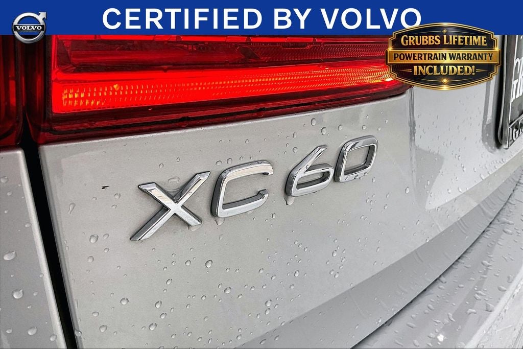 2023 Volvo XC60 B5 Ultimate Bright Theme