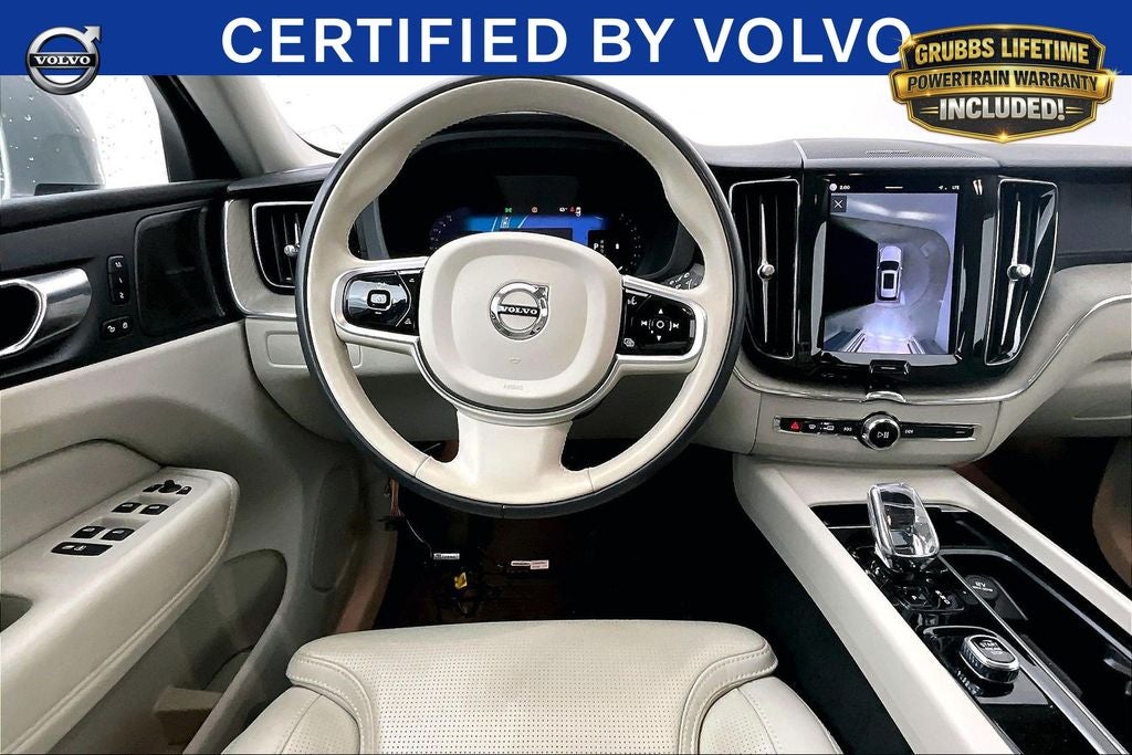 2023 Volvo XC60 B5 Ultimate Bright Theme