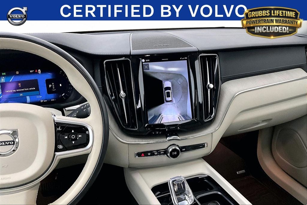 2023 Volvo XC60 B5 Ultimate Bright Theme