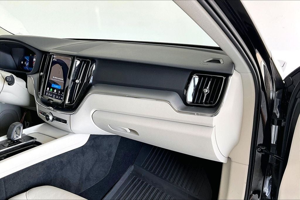 2024 Volvo XC60 B5 Core