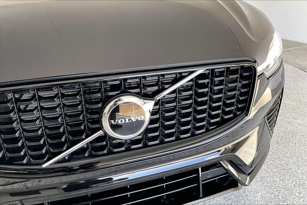 2024 Volvo XC60 B5 Core