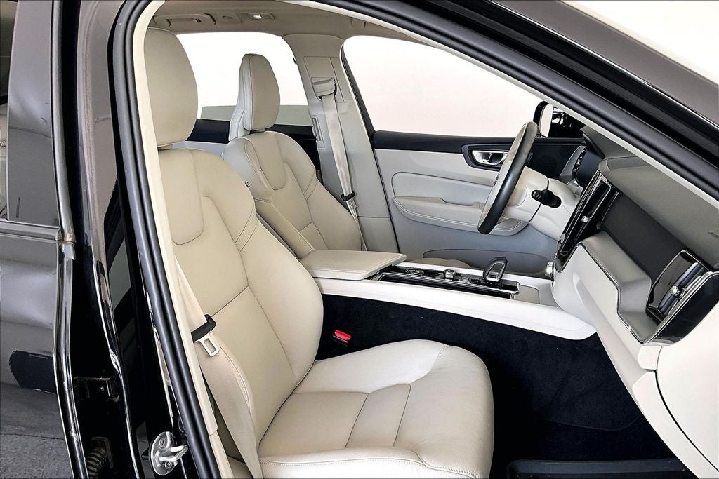 2024 Volvo XC60 B5 Core
