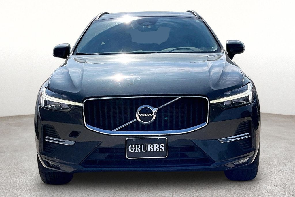 2022 Volvo XC60 B5 Momentum