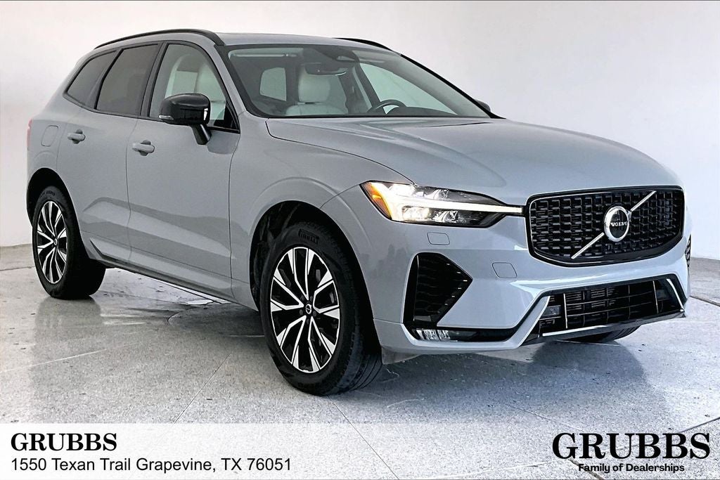 2024 Volvo XC60 B5 Core Dark Theme