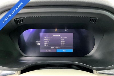 2024 Volvo XC60 B5 Core Dark Theme