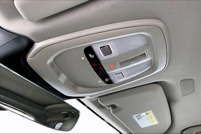 2024 Volvo XC60 B5 Core Dark Theme
