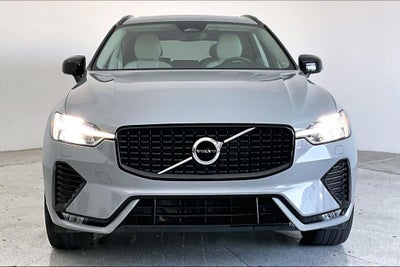 2024 Volvo XC60 B5 Core Dark Theme