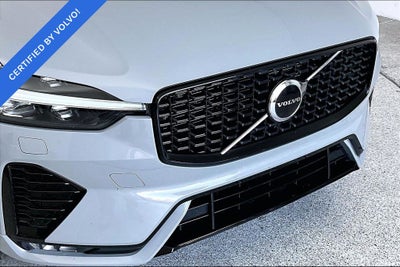 2024 Volvo XC60 B5 Core Dark Theme