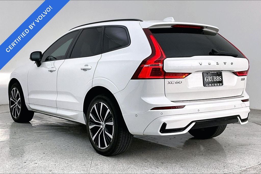 2024 Volvo XC60 B5 Plus Dark Theme
