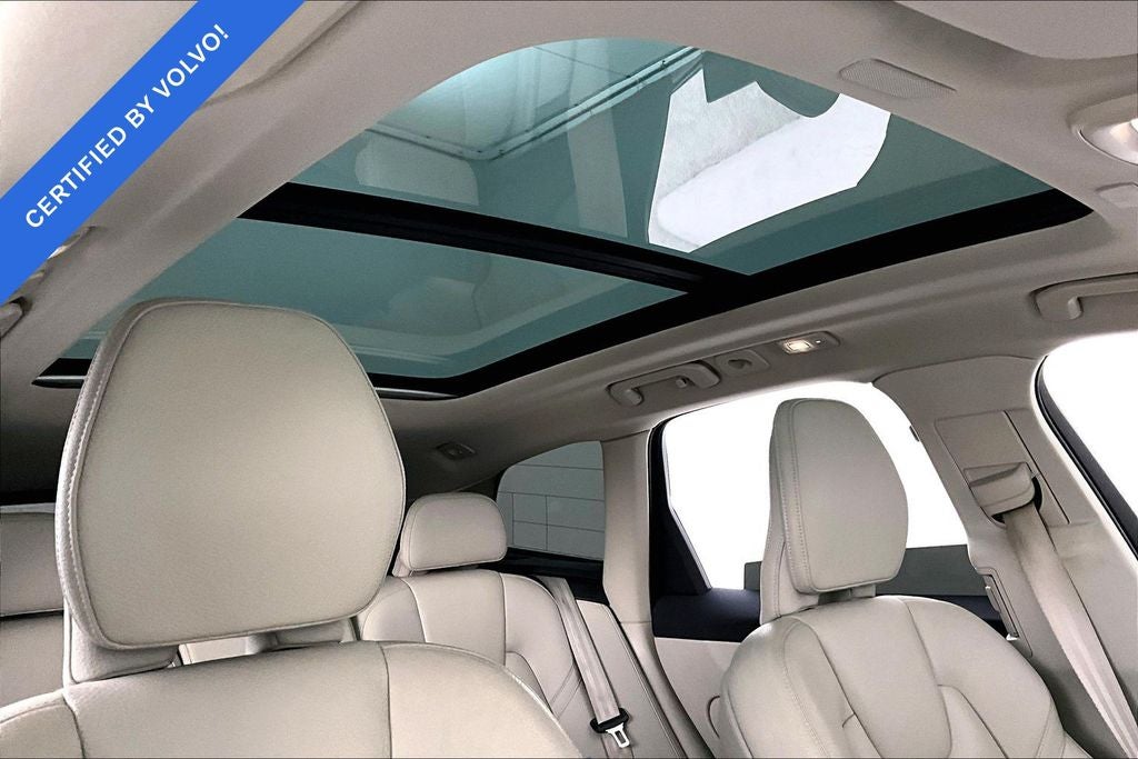 2024 Volvo XC60 B5 Plus Dark Theme