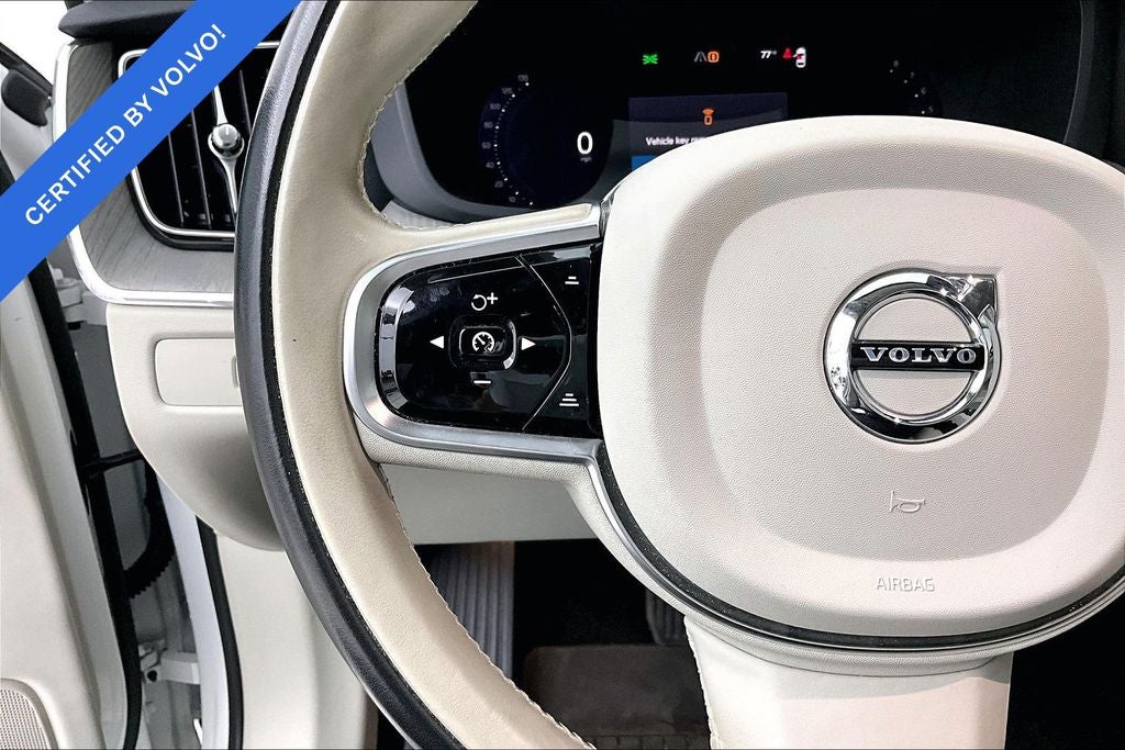 2024 Volvo XC60 B5 Plus Dark Theme