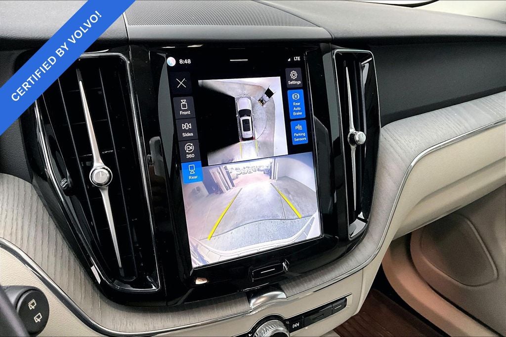 2024 Volvo XC60 B5 Plus Dark Theme