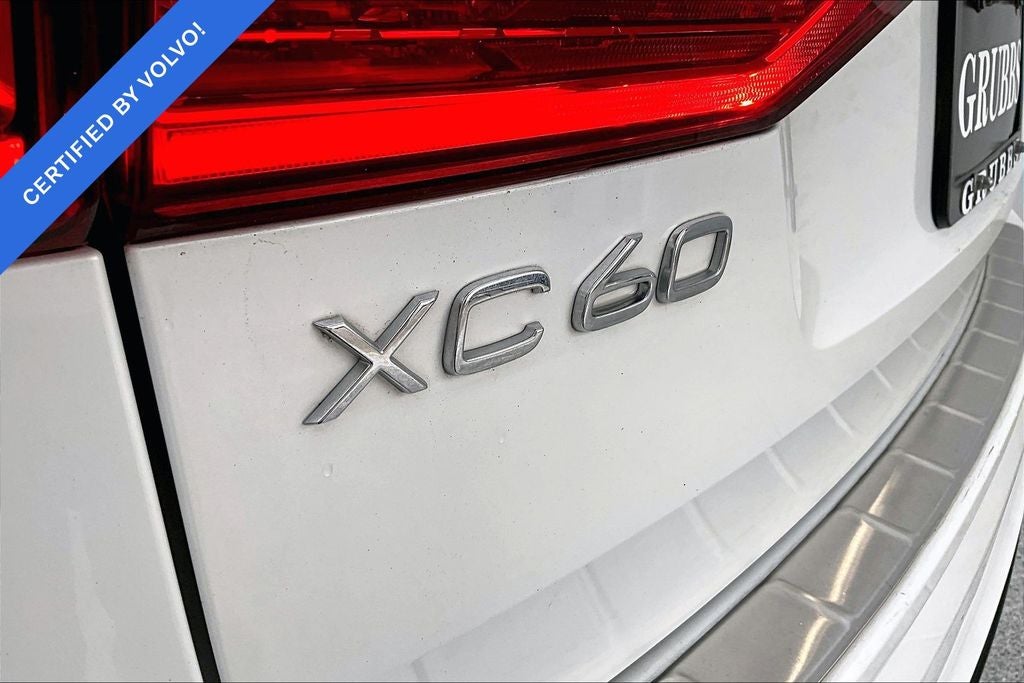 2024 Volvo XC60 B5 Plus Dark Theme