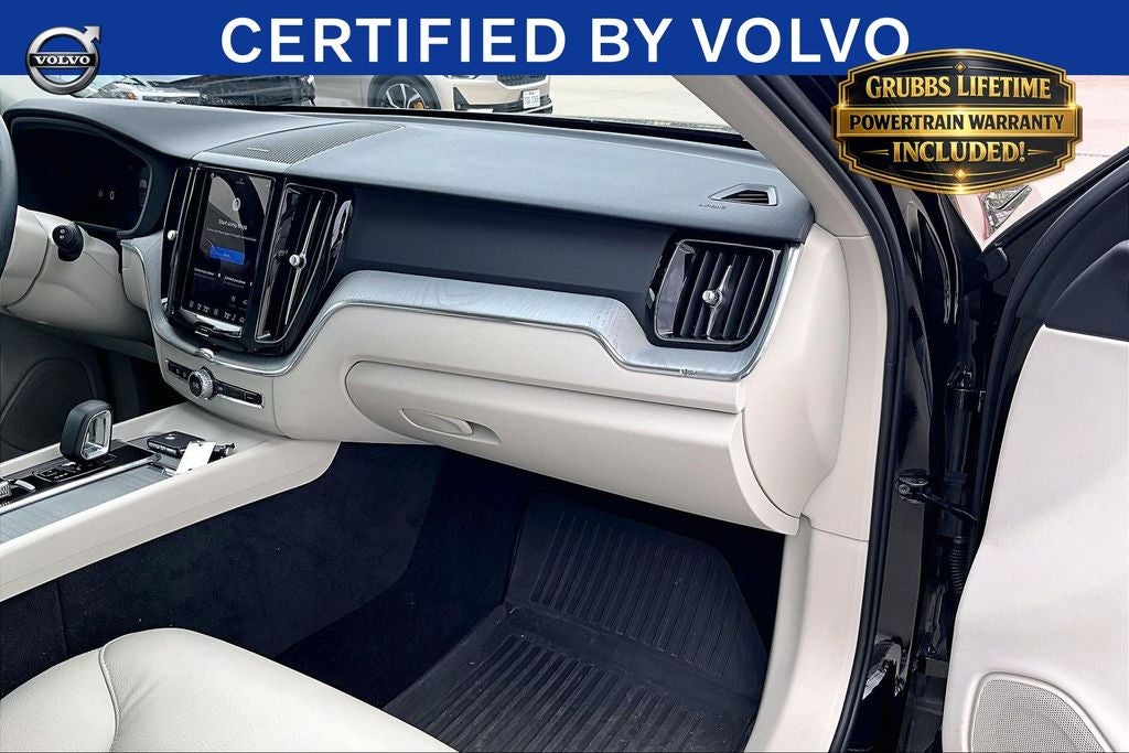 2024 Volvo XC60 B5 Plus Dark Theme
