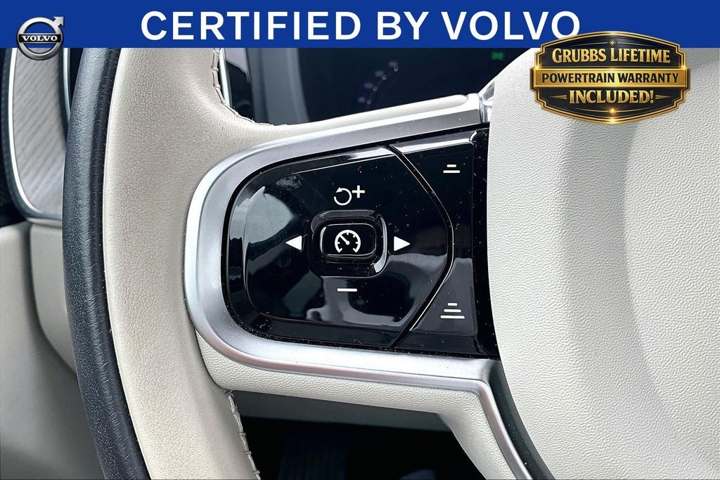 2024 Volvo XC60 B5 Plus Dark Theme