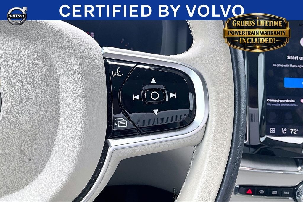 2024 Volvo XC60 B5 Plus Dark Theme