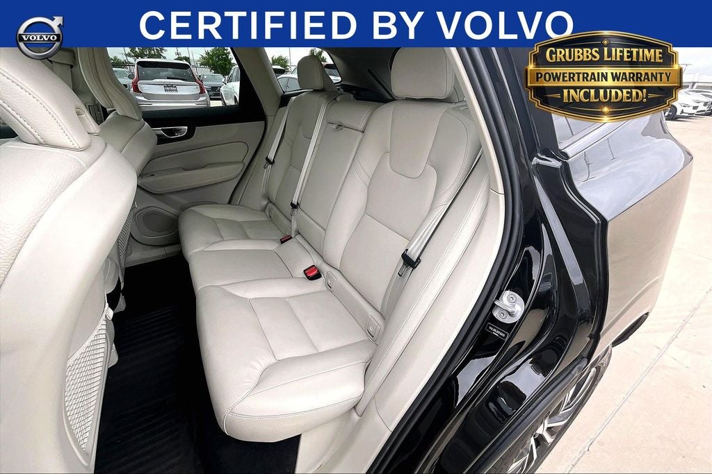 2024 Volvo XC60 B5 Plus Dark Theme
