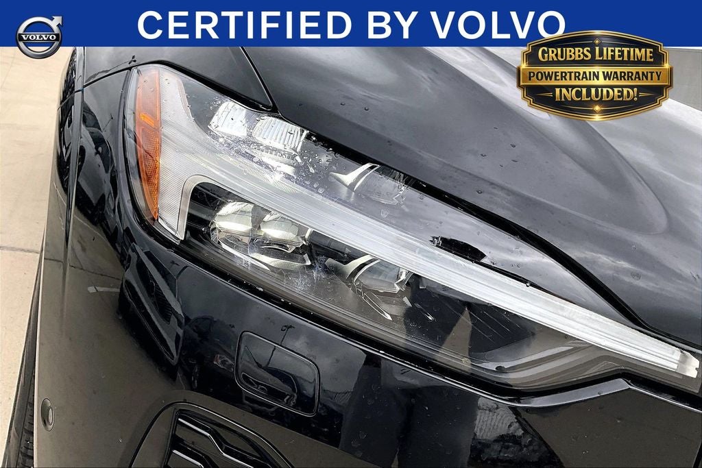 2024 Volvo XC60 B5 Plus Dark Theme