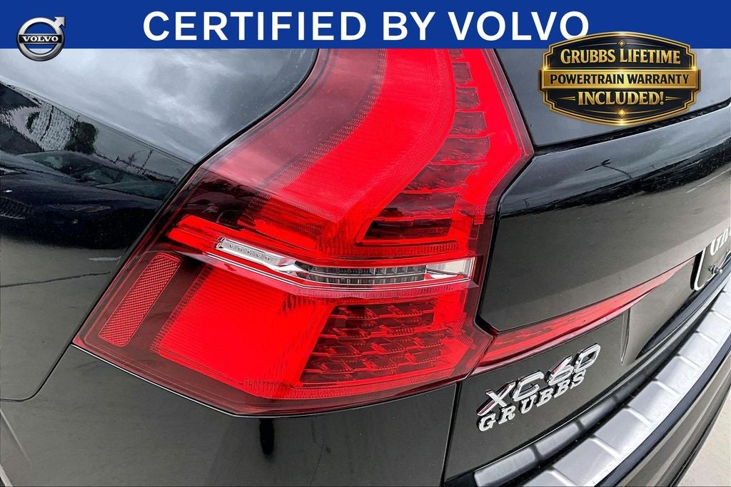 2024 Volvo XC60 B5 Plus Dark Theme