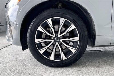 2024 Volvo XC60 B5 Plus Dark Theme