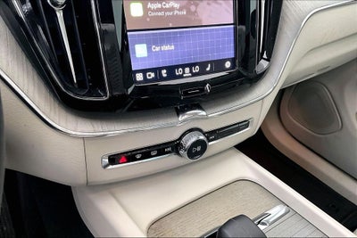 2024 Volvo XC60 B5 Plus Dark Theme