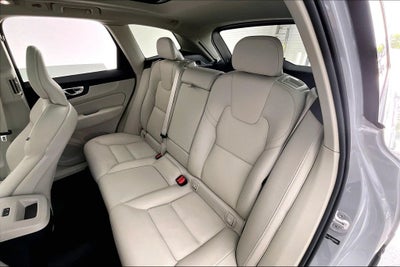 2024 Volvo XC60 B5 Plus Dark Theme