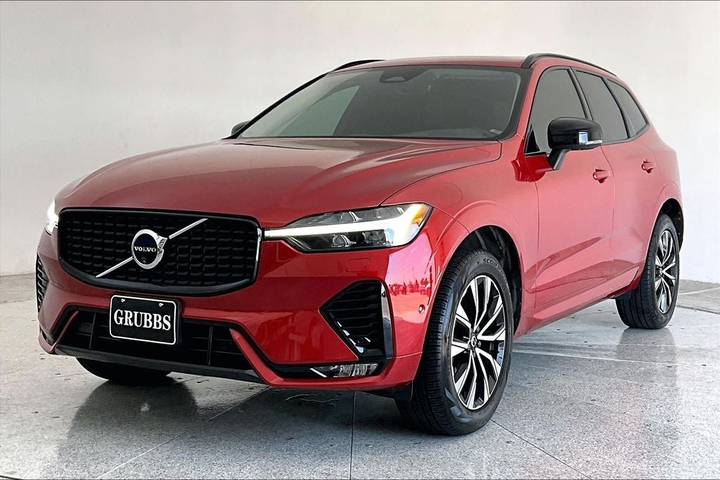 2024 Volvo XC60 B5 Plus Dark Theme