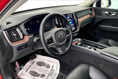 2024 Volvo XC60 B5 Plus Dark Theme