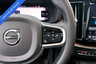 2024 Volvo XC60 B5 Plus Dark Theme