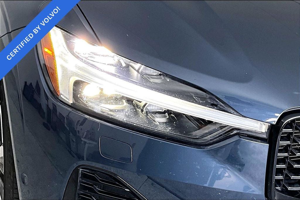 2024 Volvo XC60 B5 Plus Dark Theme