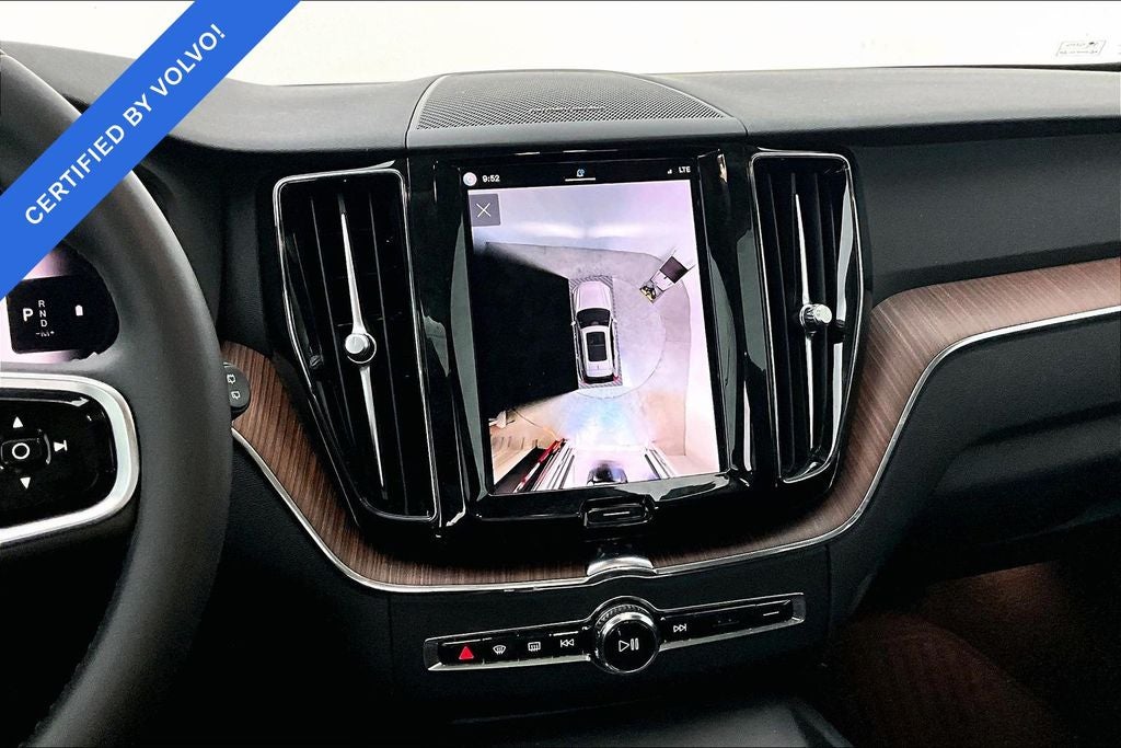 2024 Volvo XC60 B5 Plus Dark Theme