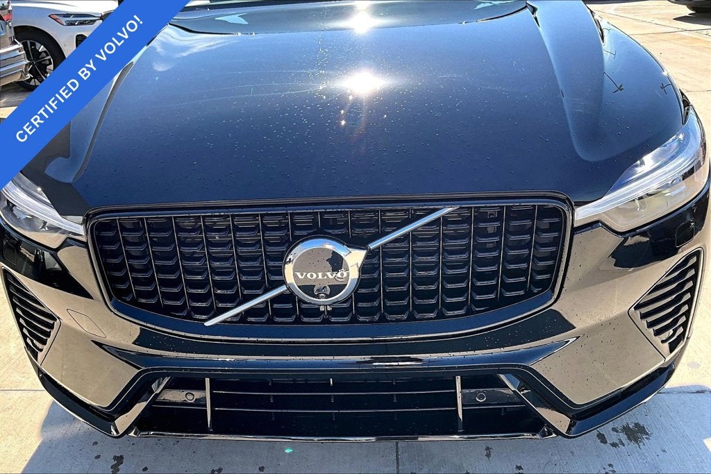 2024 Volvo XC60 B5 Plus Dark Theme