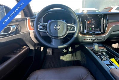 2024 Volvo XC60 B5 Plus Dark Theme