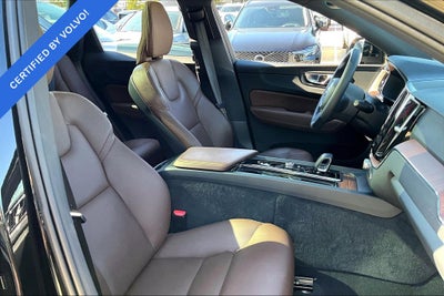 2024 Volvo XC60 B5 Plus Dark Theme