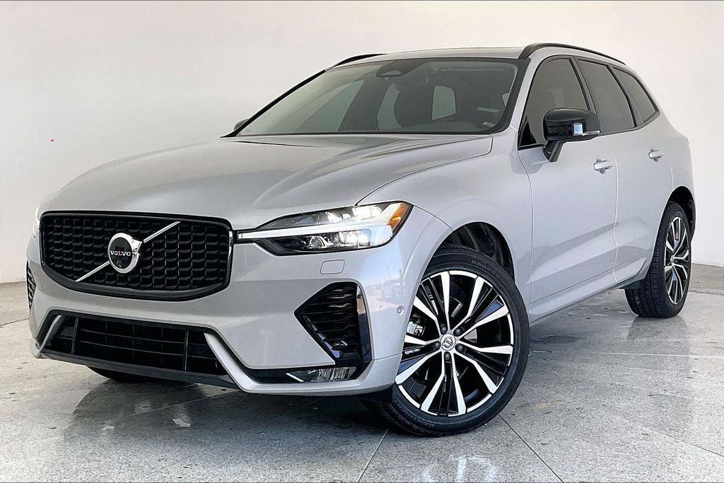 2024 Volvo XC60 B5 Plus Dark Theme