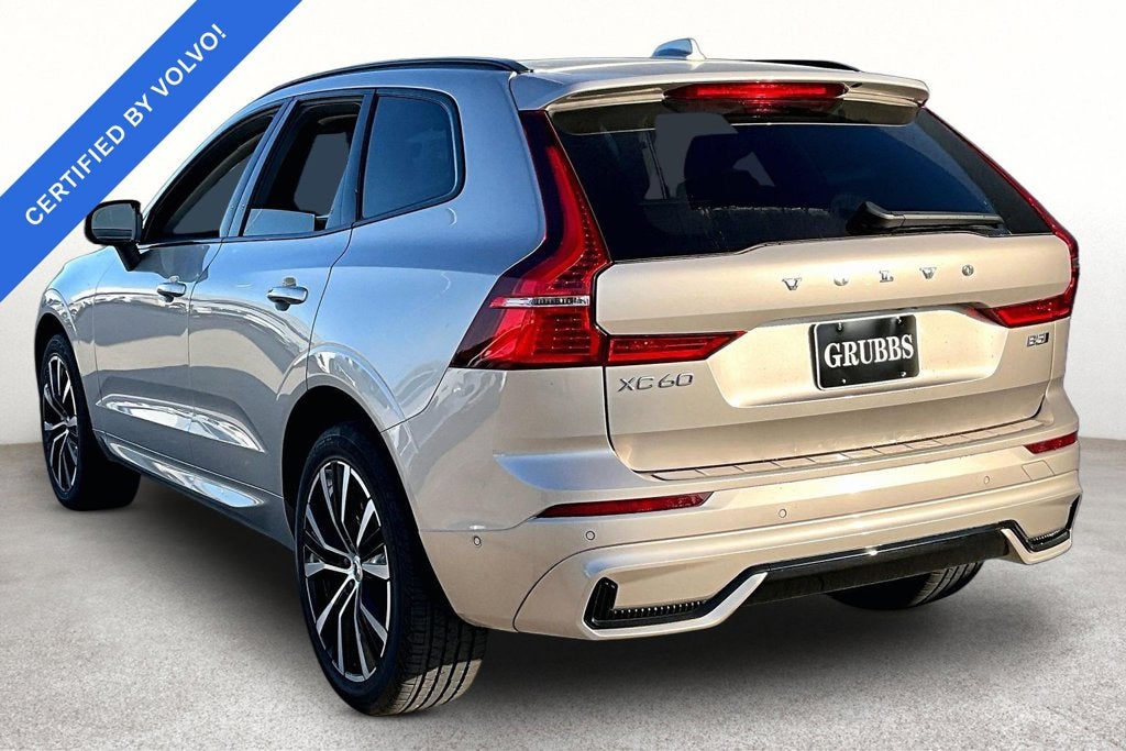 2024 Volvo XC60 B5 Plus Dark Theme