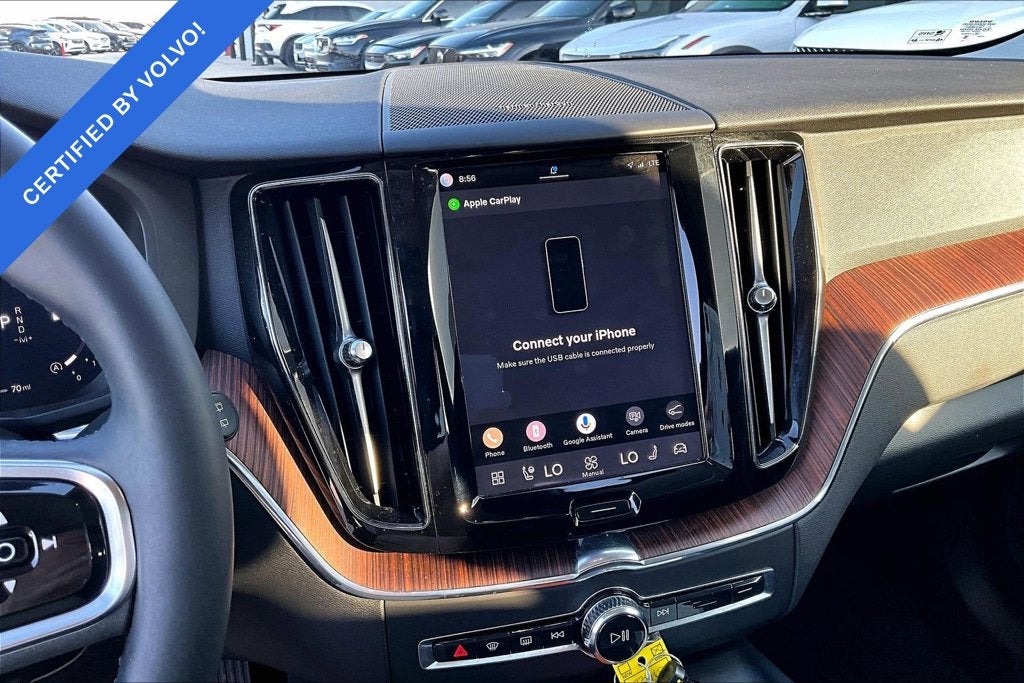 2024 Volvo XC60 B5 Plus Dark Theme