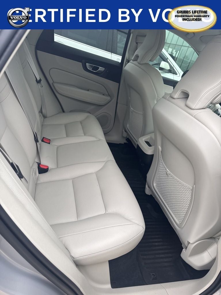 2024 Volvo XC60 B5 Plus Dark Theme