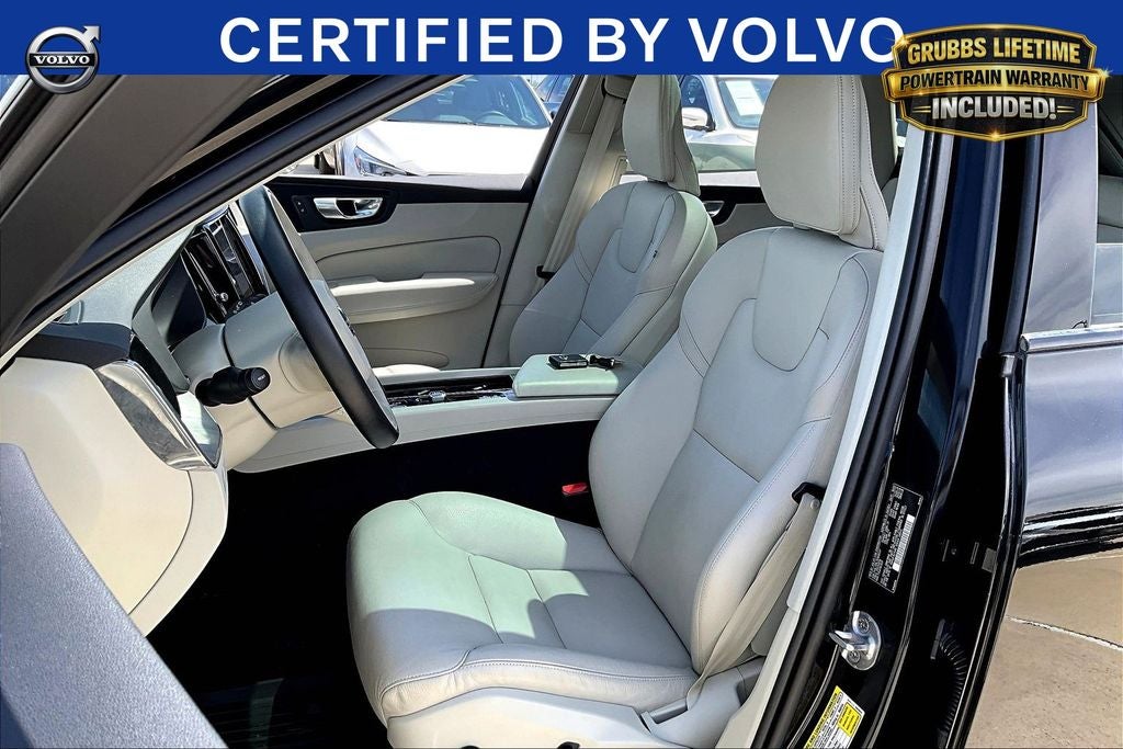 2024 Volvo XC60 B5 Plus Dark Theme