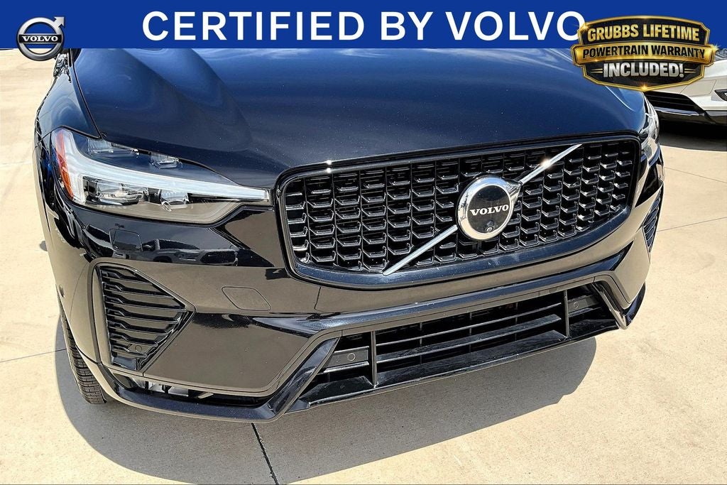 2024 Volvo XC60 B5 Plus Dark Theme