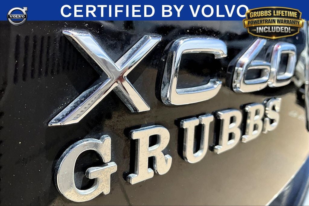 2024 Volvo XC60 B5 Plus Dark Theme