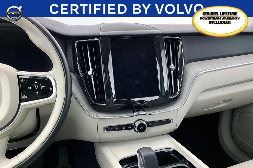 2024 Volvo XC60 B5 Plus Dark Theme