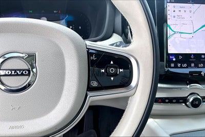 2024 Volvo XC60 B5 Plus Dark Theme