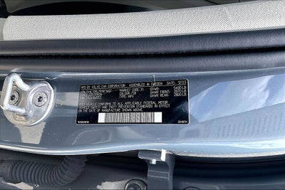 2024 Volvo XC60 B5 Plus Dark Theme