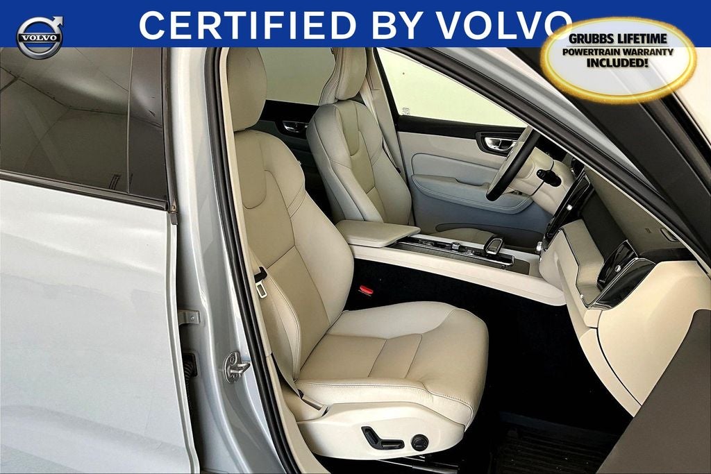 2024 Volvo XC60 B5 Plus Dark Theme