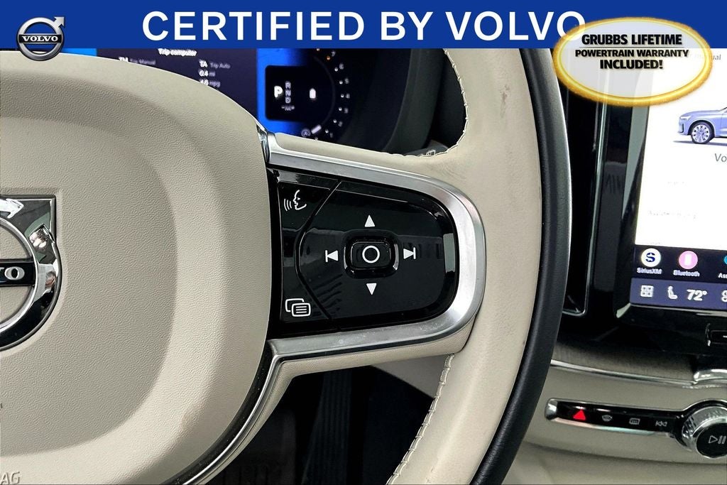 2024 Volvo XC60 B5 Plus Dark Theme